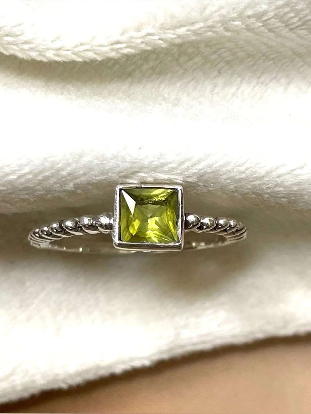 925 sterling silver natural peridot ring  US: 7.25